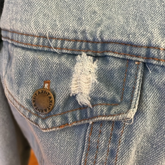 Taxi Cropped Jean Jacket With Fringe and Distressing - Picture 4 of 11